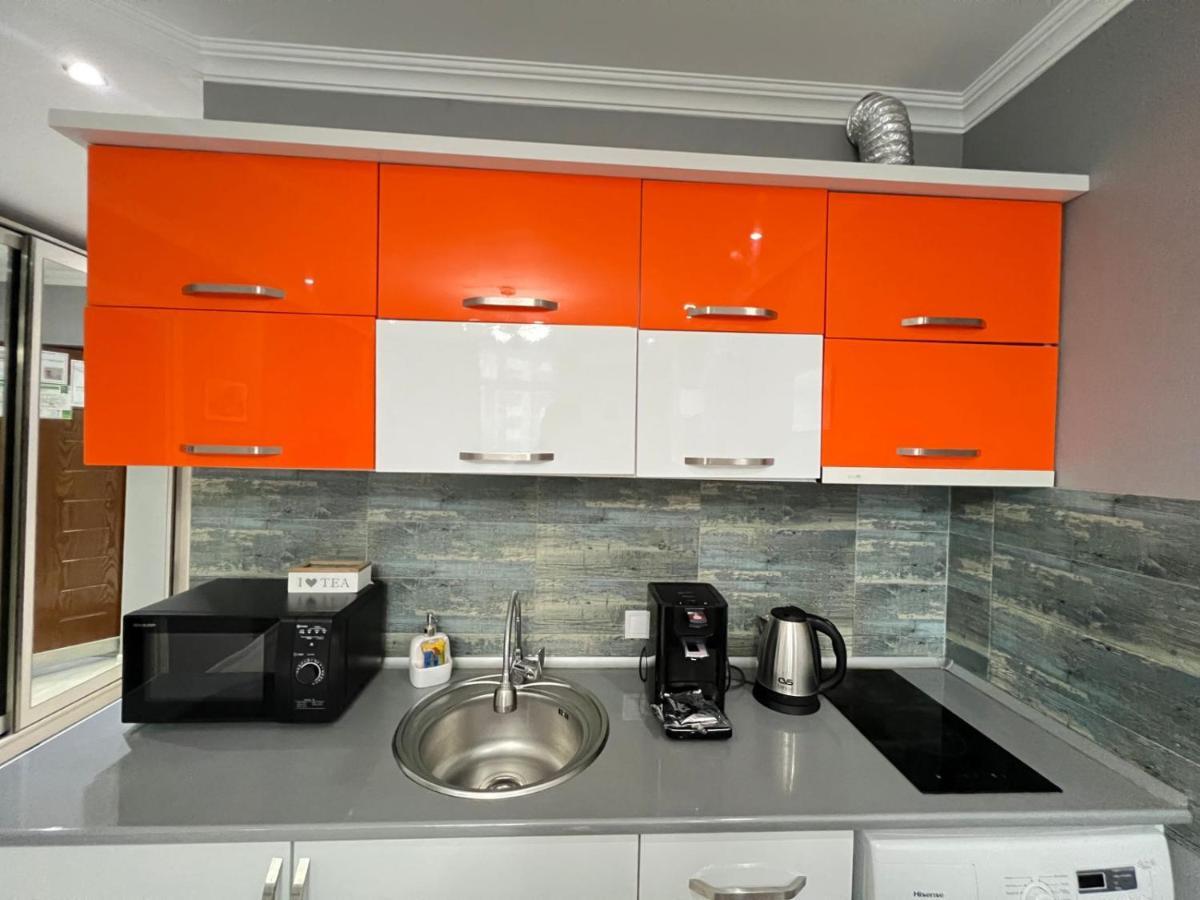 Holiday Premium Apartments Batumi Bagian luar foto