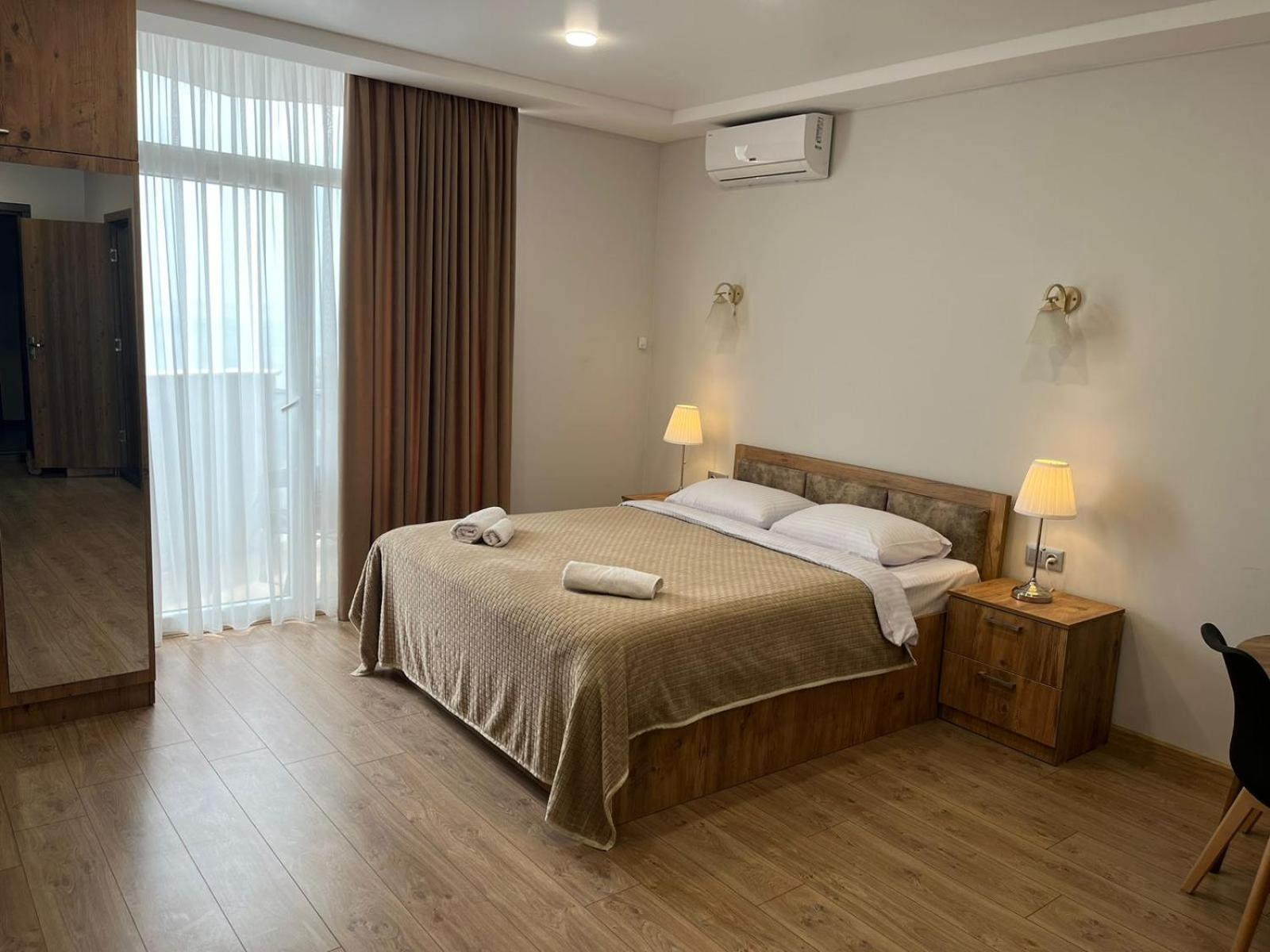 Holiday Premium Apartments Batumi Bagian luar foto