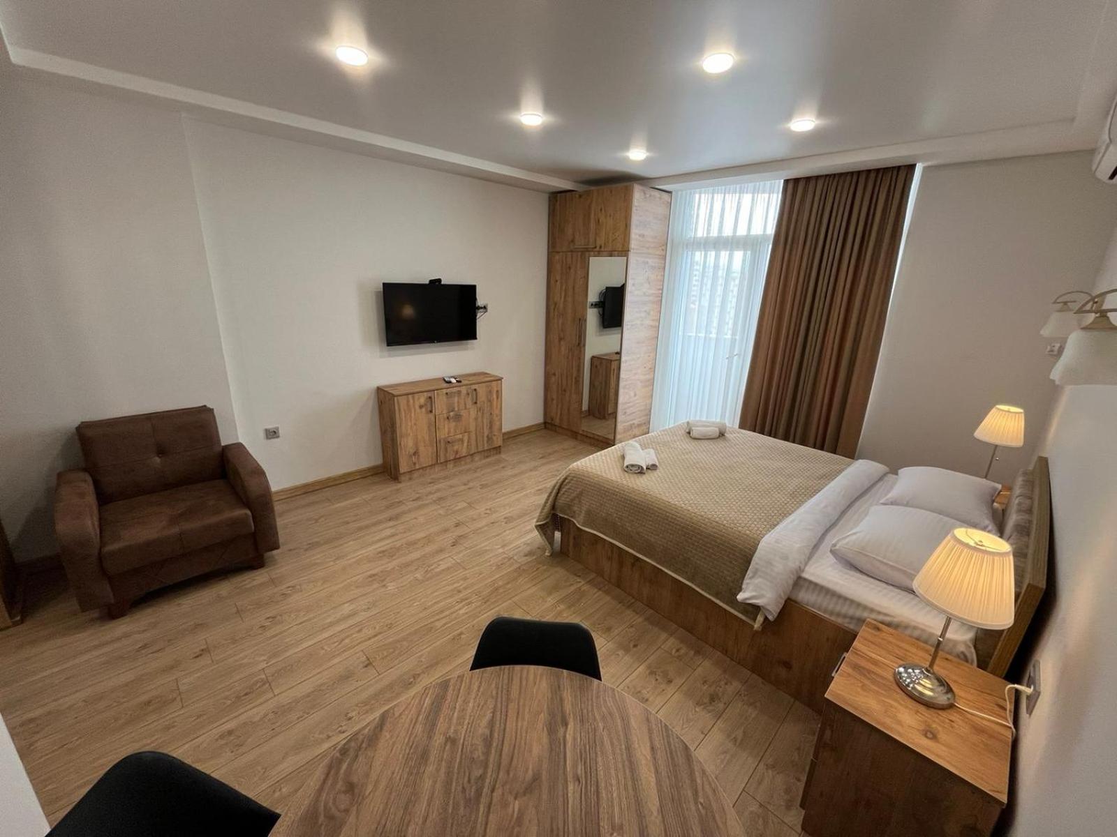 Holiday Premium Apartments Batumi Bagian luar foto