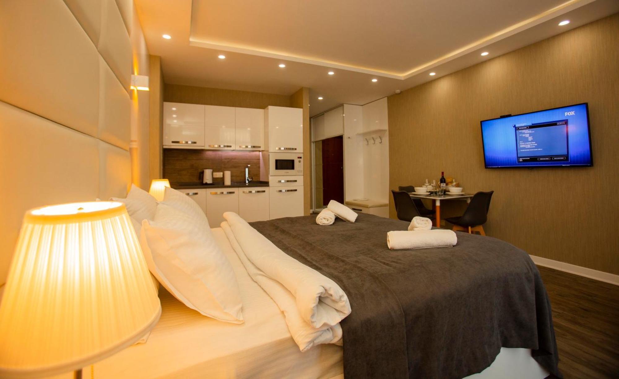 Holiday Premium Apartments Batumi Bagian luar foto