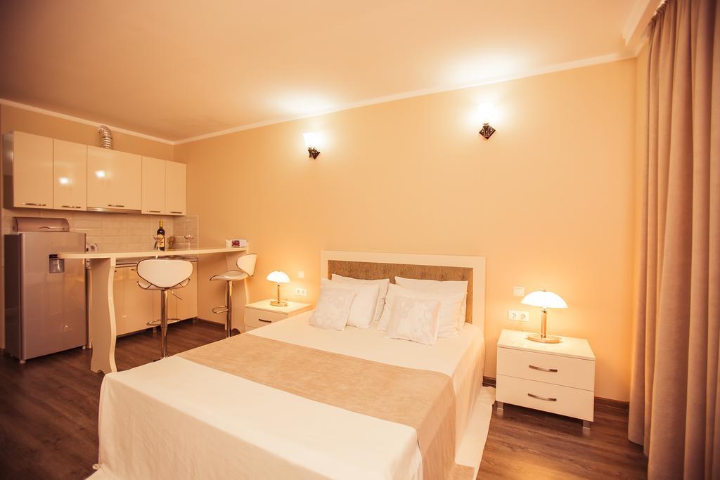 Holiday Premium Apartments Batumi Bagian luar foto