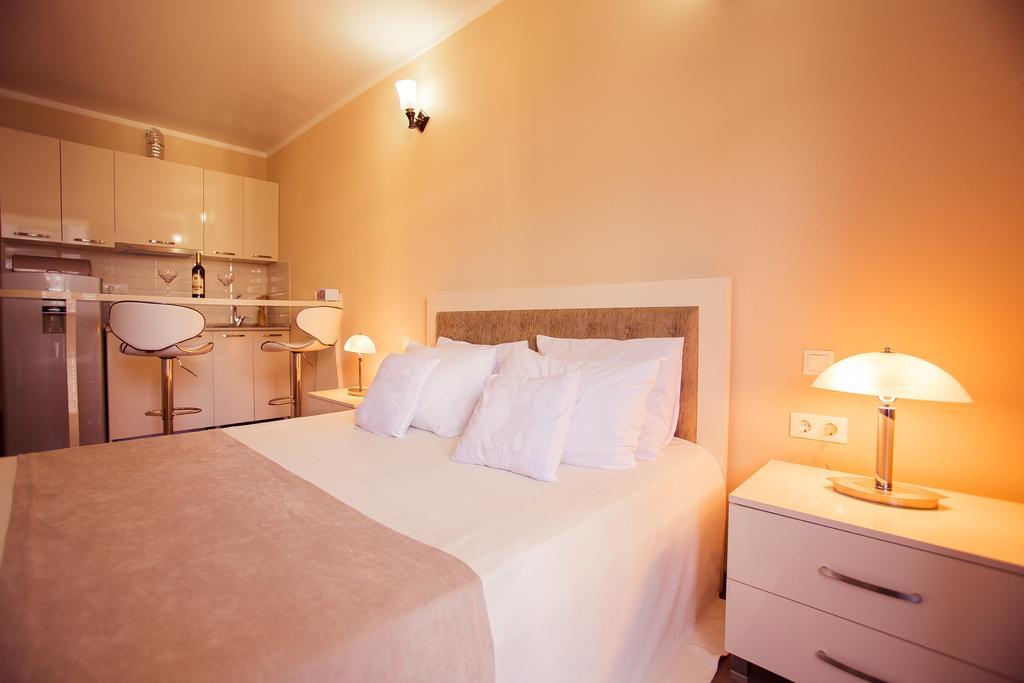 Holiday Premium Apartments Batumi Bagian luar foto
